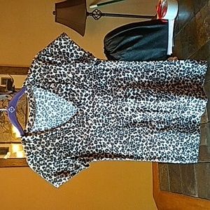Leopard Tee Shirt 👕 Women's Medium